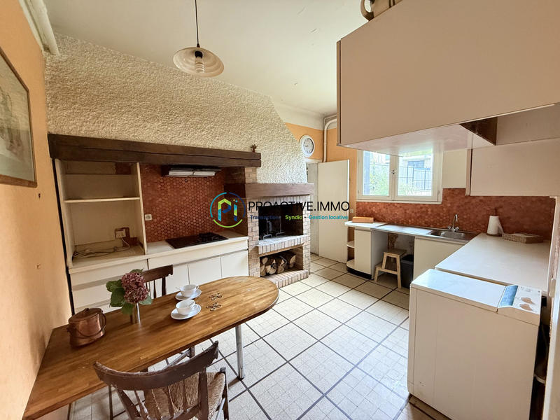 Maison traditionnelle - 165 m² - 6 pièces