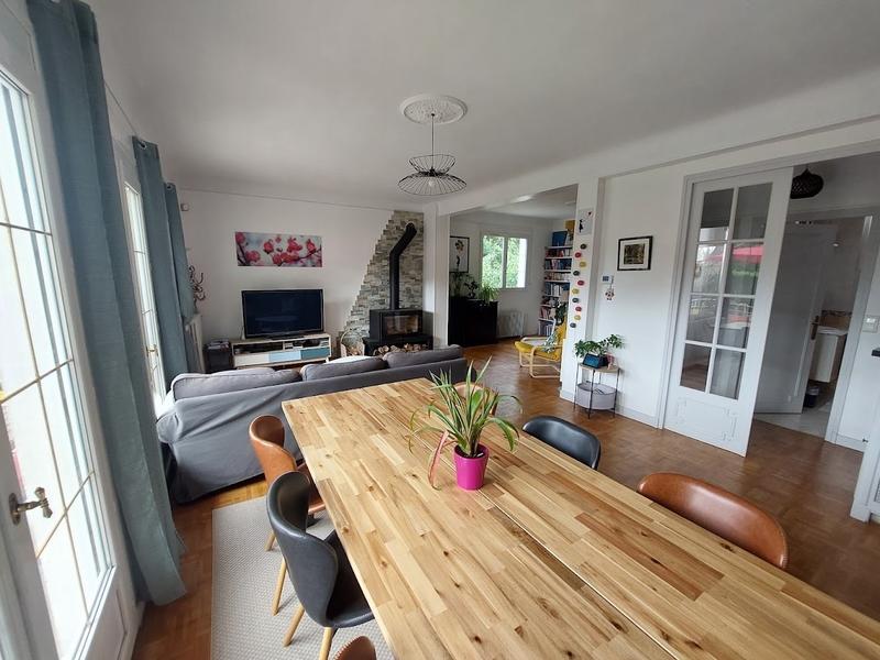 Maison - 143 m² - 6 pièces