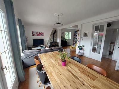 Maison - 143 m² - 6 pièces
