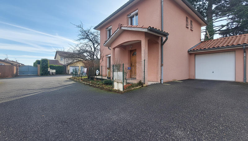 Maison - 90 m² - 4 pièces