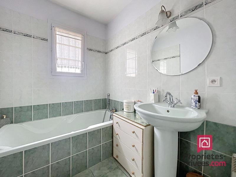 Maison - 136 m² - 6 pièces