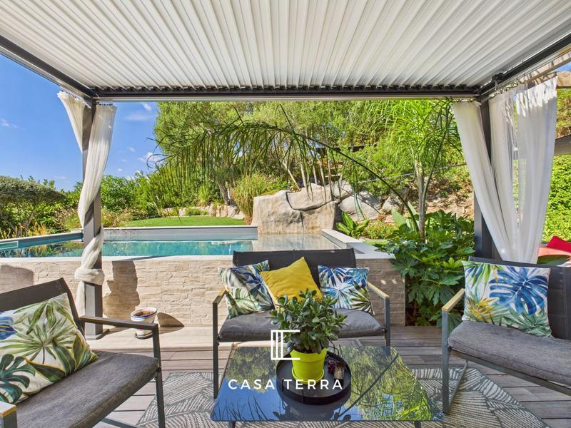 Villa - 197 m² - 6 pièces