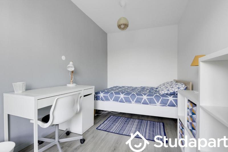 Chambre - 11 m² - 1 pièce