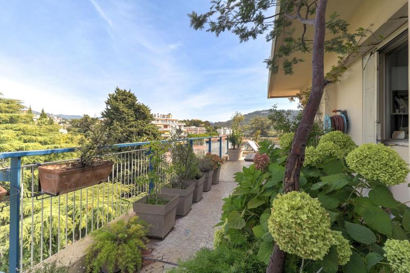 Appartement - 82 m² - 3 pièces