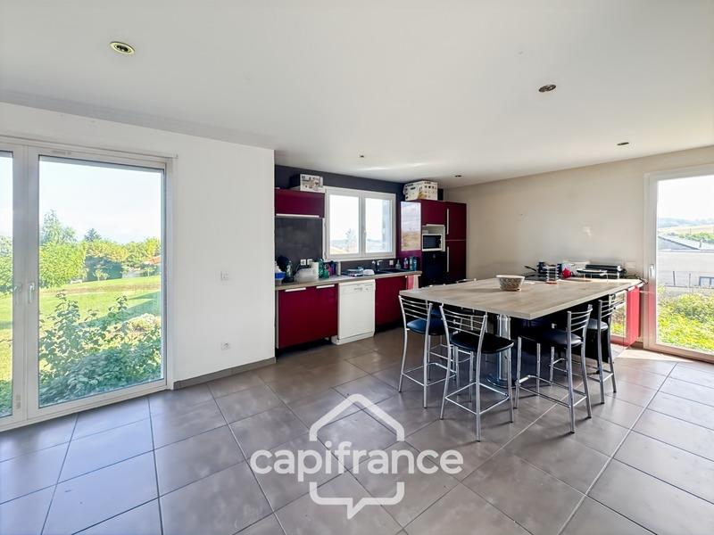 Maison - 170 m² - 8 pièces
