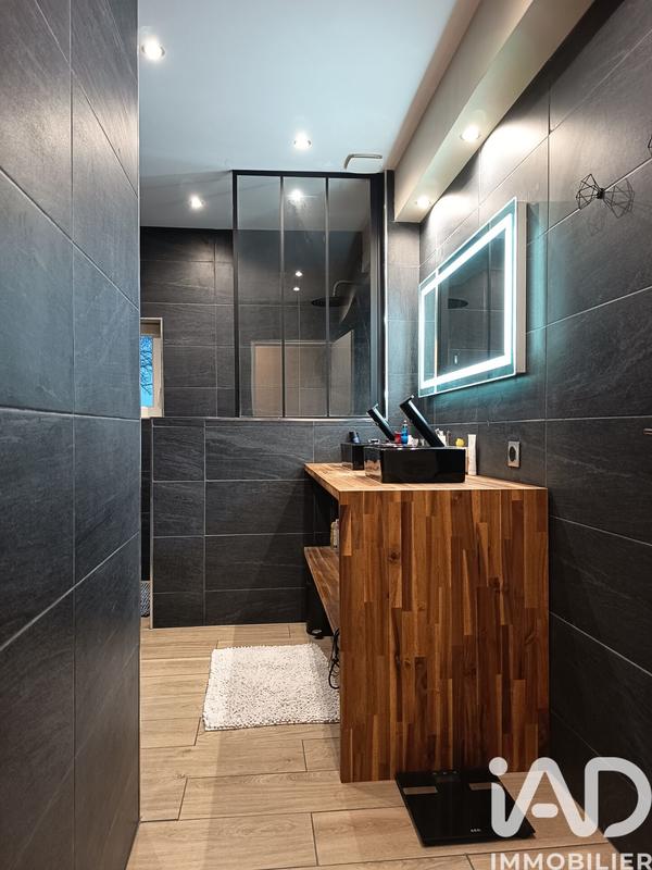 Maison - 159 m² - 5 pièces