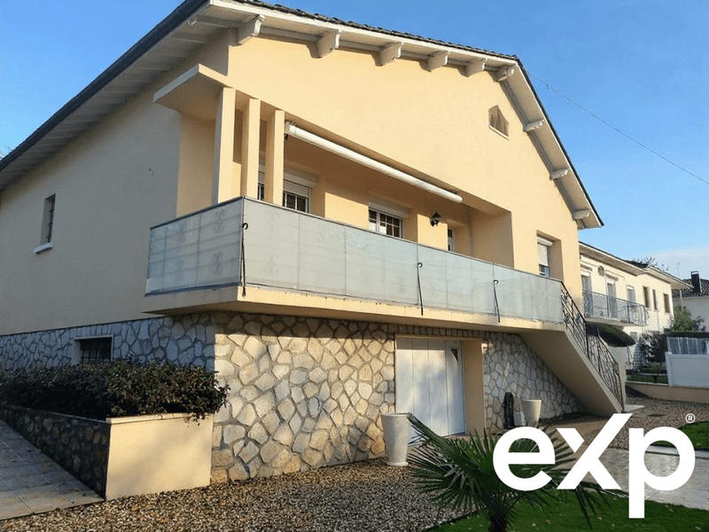 Maison traditionnelle - 133 m² - 6 pièces