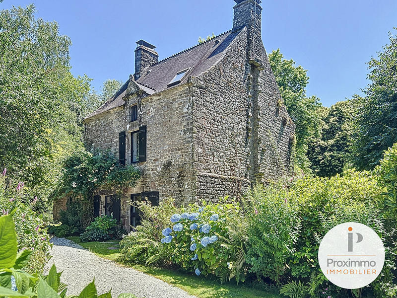 Maison - 269 m² - 10 pièces