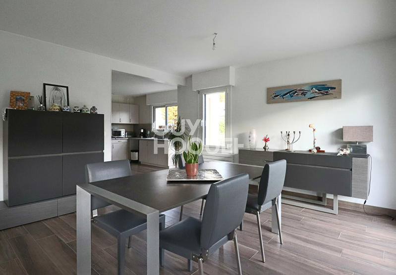 Maison - 140 m² - 5 pièces