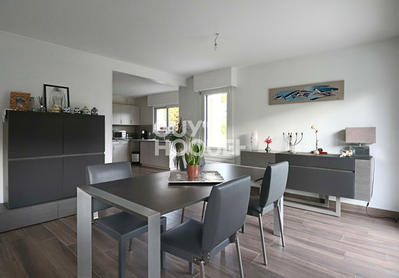 Maison - 140 m² - 5 pièces