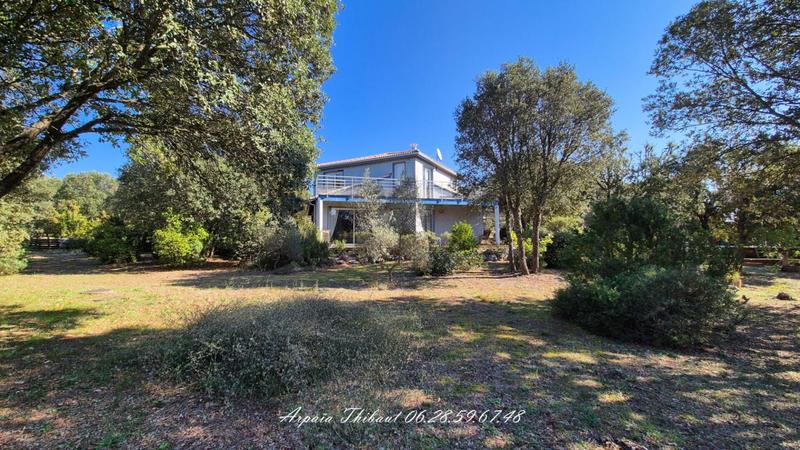 Maison - 140 m² - 5 pièces