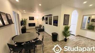 Chambre - 11 m² - 1 pièce