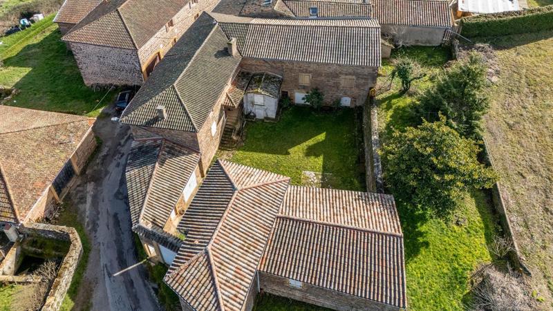 Propriété - 304 m² - 11 pièces