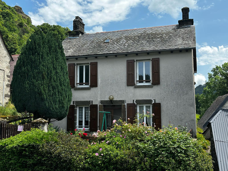 Maison - 128 m² - 7 pièces