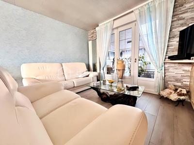 Maison - 101 m² - 6 pièces