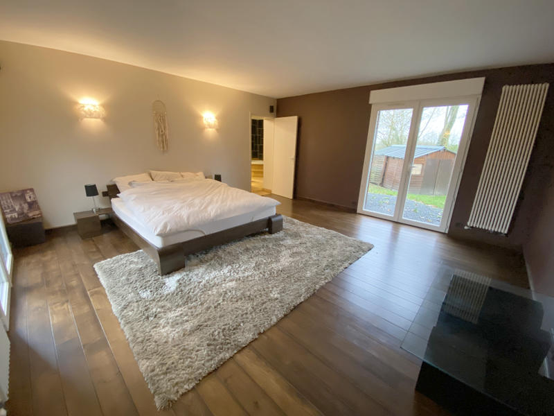Maison - 260 m² - 8 pièces