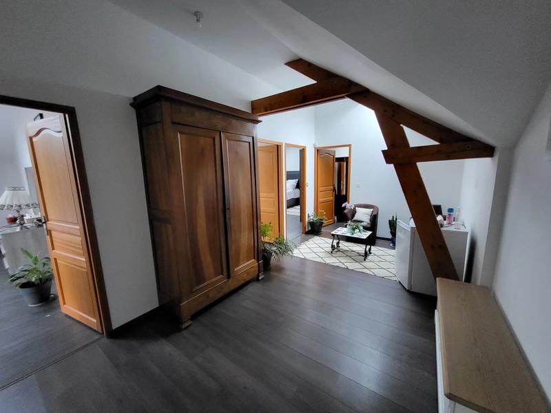 Maison - 282 m² - 11 pièces