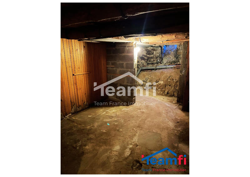 Maison - 260 m² - 11 pièces