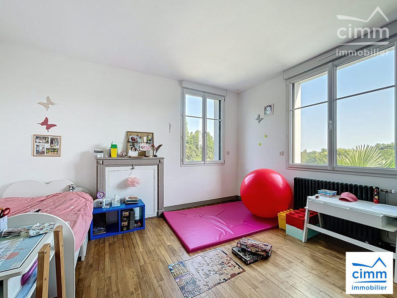 Maison traditionnelle - 145 m² - 6 pièces