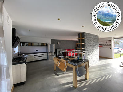 Maison - 133 m² - 4 pièces