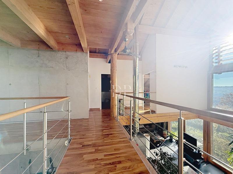 Maison - 300 m² - 6 pièces