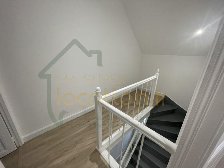 Maison - 84 m² - 5 pièces