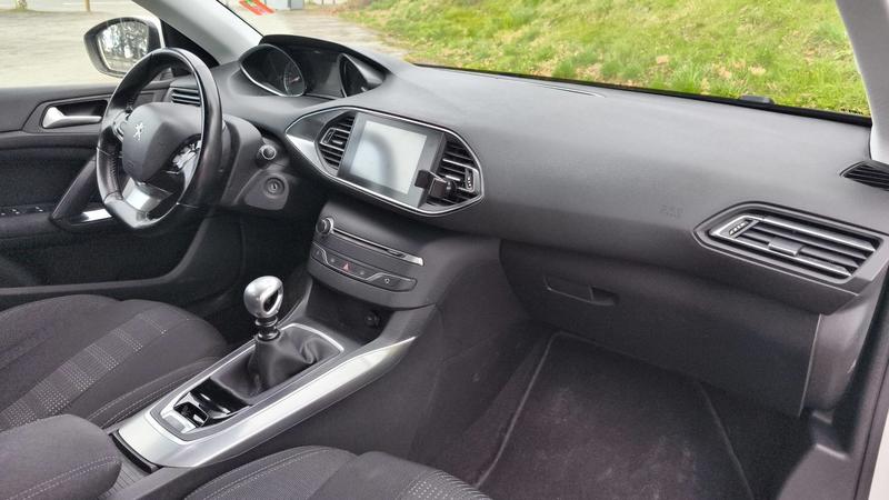 Peugeot 308 II 1.2 PureTech 130 Allure