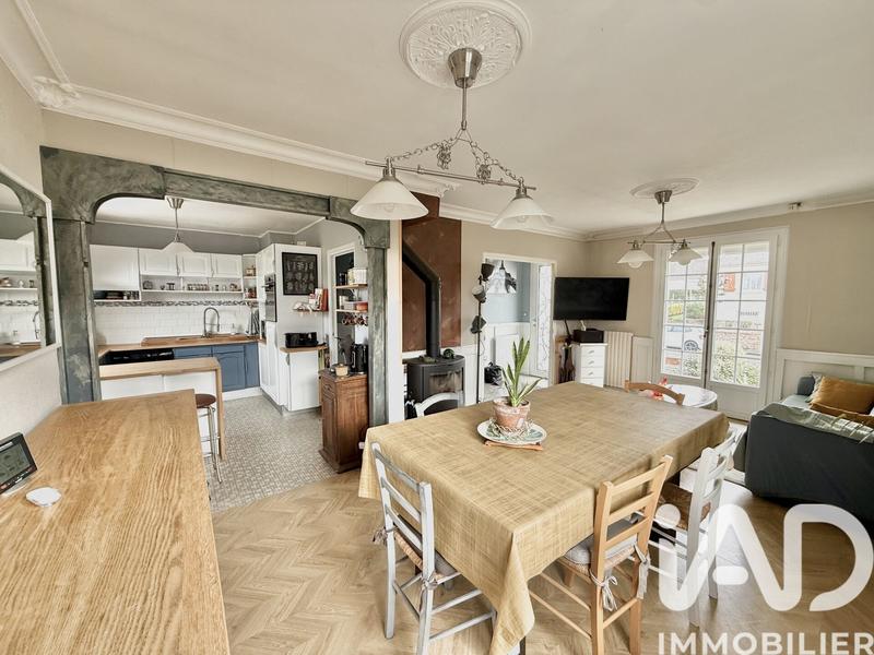 Maison - 98 m² - 6 pièces