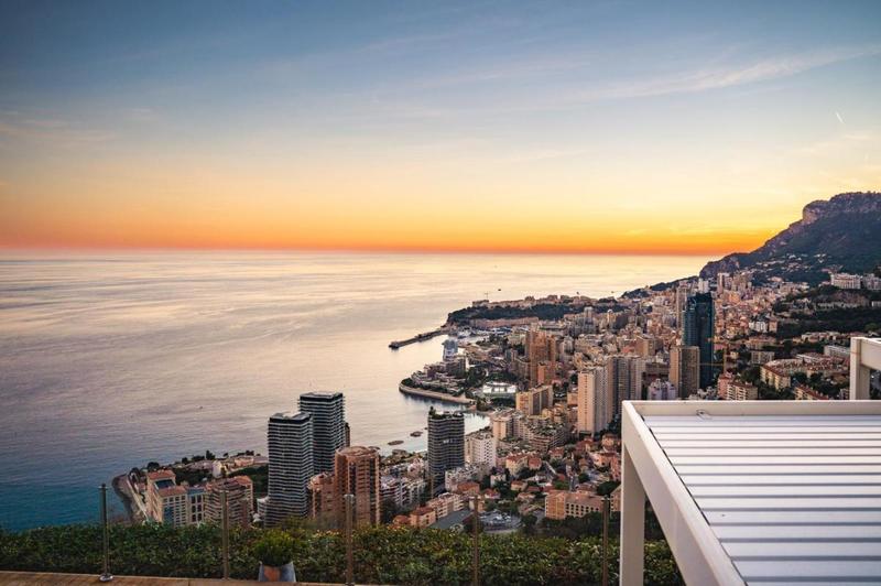 Villa - 306 m² - 7 pièces