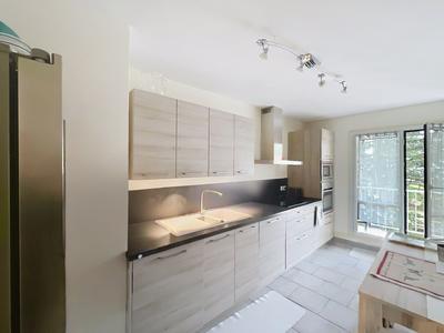 Appartement - 86 m² - 4 pièces