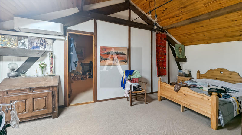 Maison - 180 m² - 4 pièces