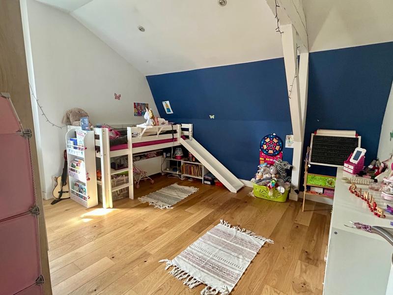 Maison - 215 m² - 7 pièces