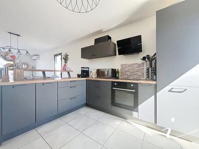 Maison - 88 m² - 4 pièces