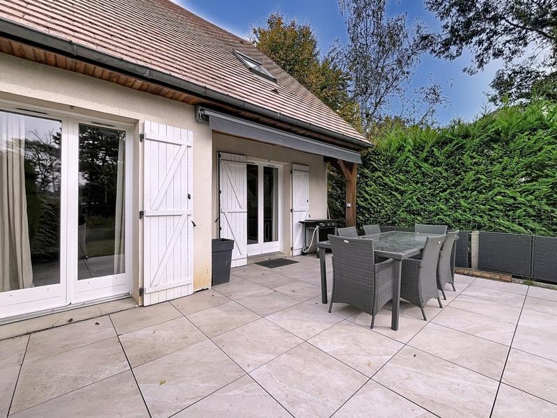 Maison - 189 m² - 7 pièces