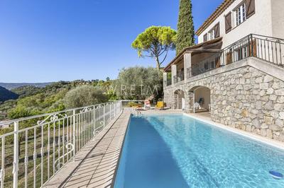 Villa - 208 m² - 6 pièces