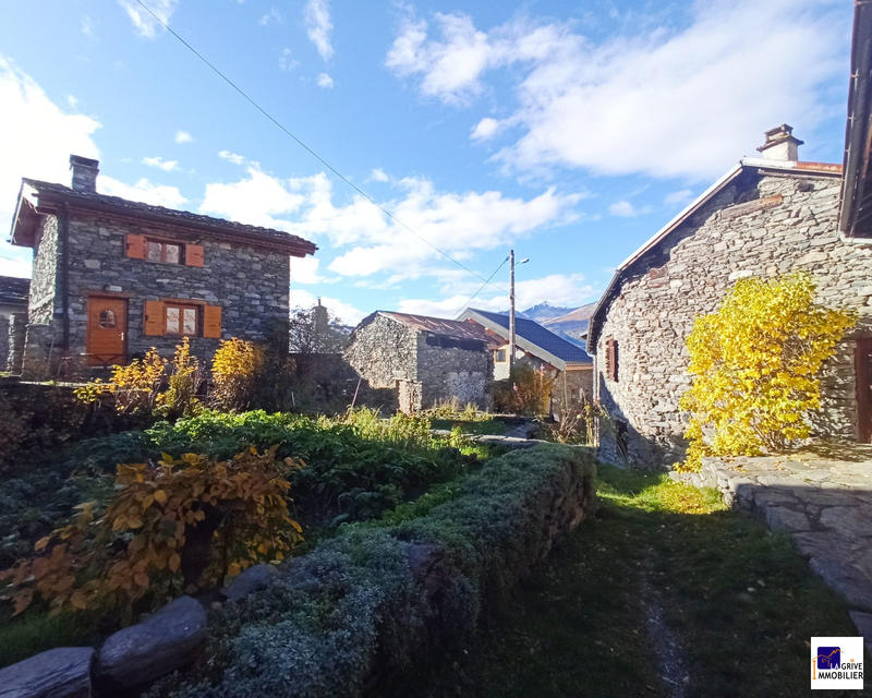 Maison ancienne - 90 m² - 1 pièce