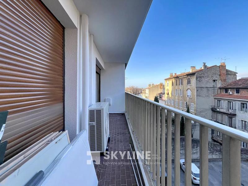 Appartement - 70 m² - 4 pièces