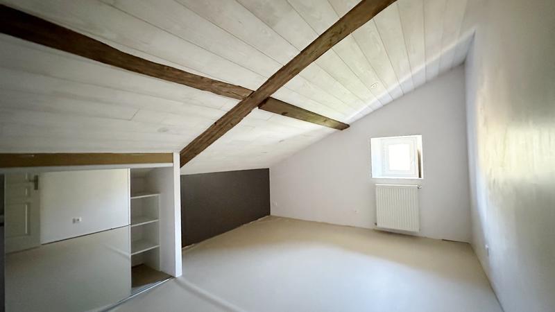 Maison - 377 m² - 12 pièces