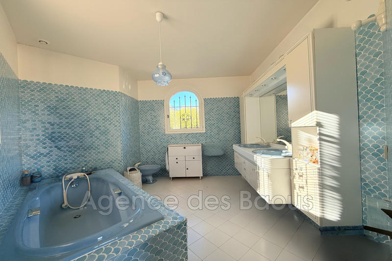 Maison - 204 m² - 6 pièces