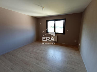 Maison - 216 m² - 5 pièces