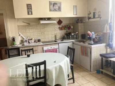 Maison en pierre - 97 m² - 5 pièces