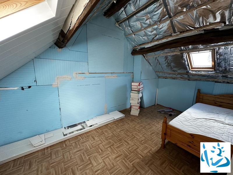 Maison - 180 m² - 8 pièces