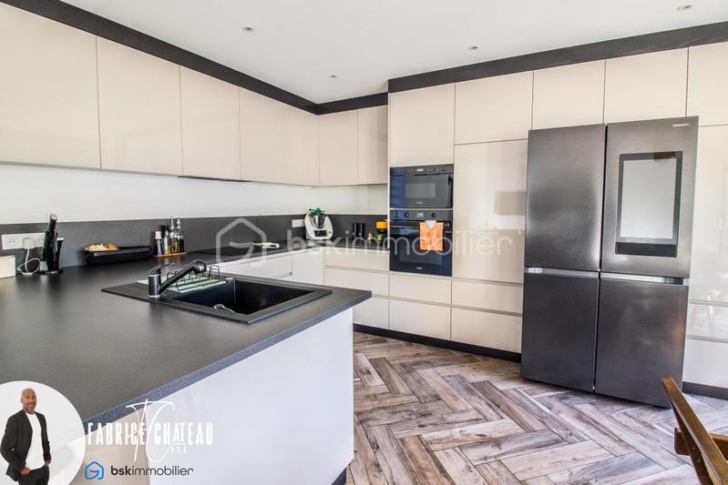 Maison - 148 m² - 6 pièces