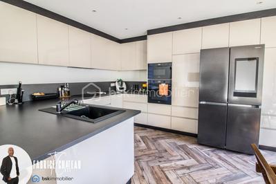 Maison - 148 m² - 6 pièces