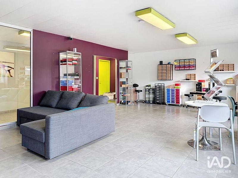 Local commercial - 1 280 m²