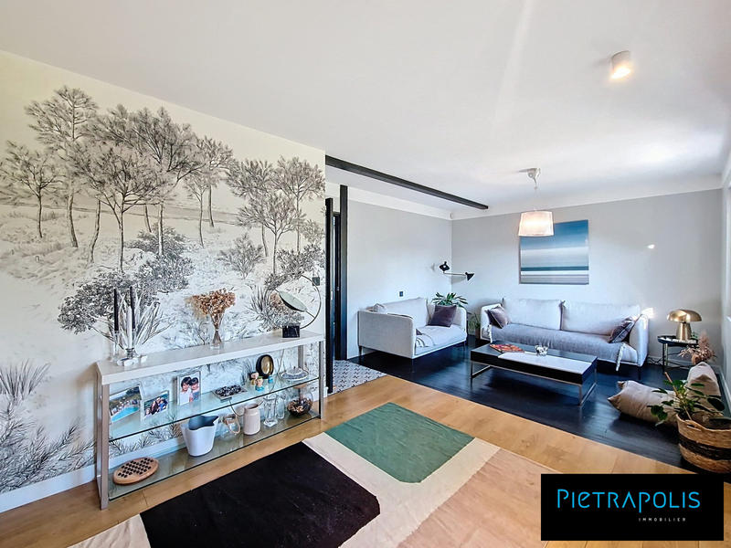 Maison - 140 m² - 5 pièces