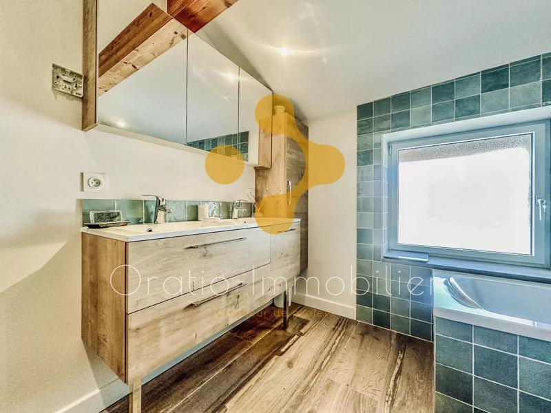 Maison de village - 261 m² - 10 pièces