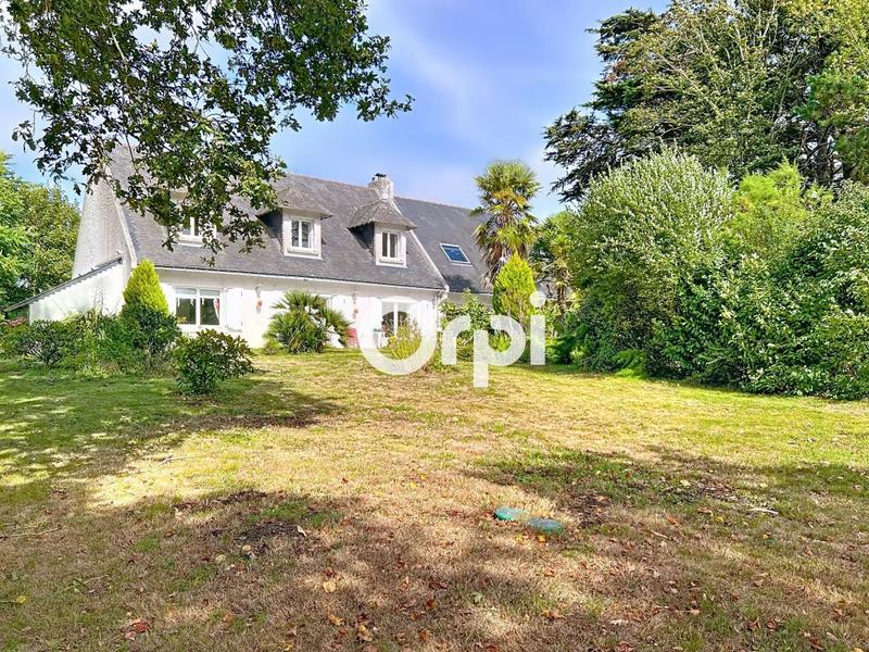 Maison - 245 m² - 9 pièces