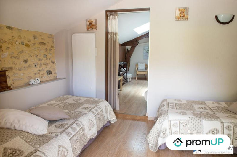 Maison ancienne - 222 m² - 8 pièces