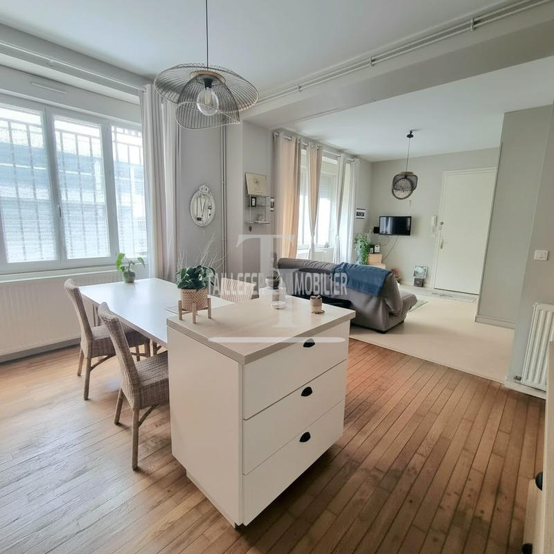 Appartement - 92 m² - 5 pièces
